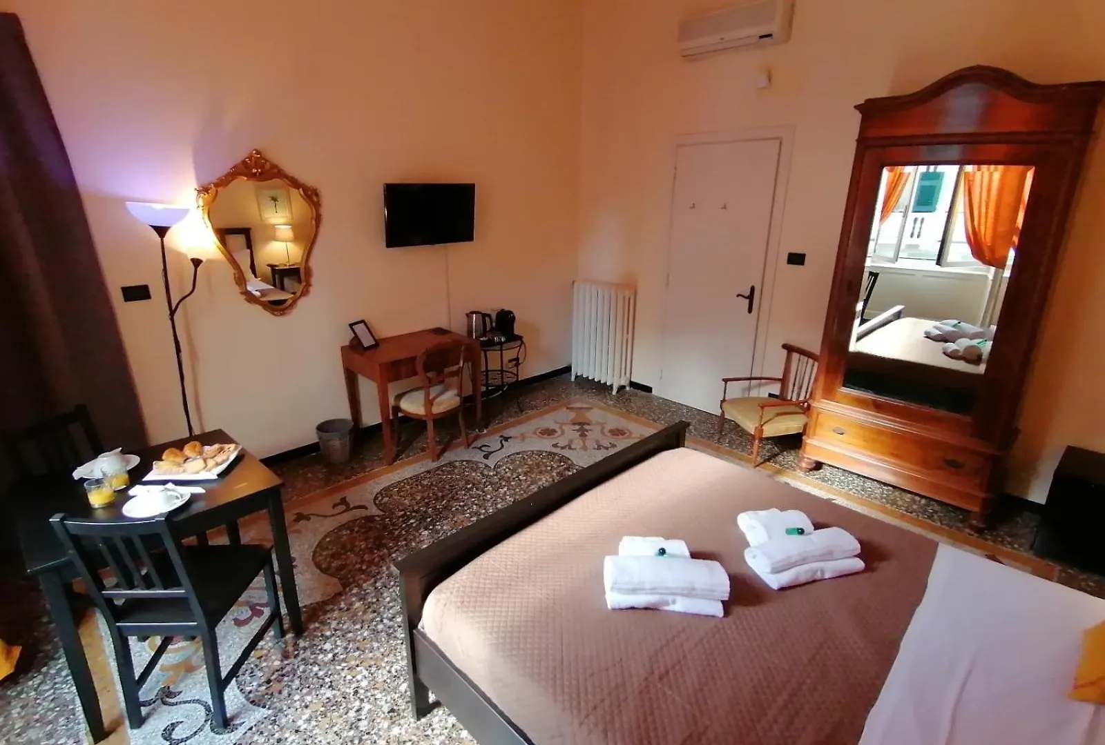 B&B Genova Centro Bed & Breakfast