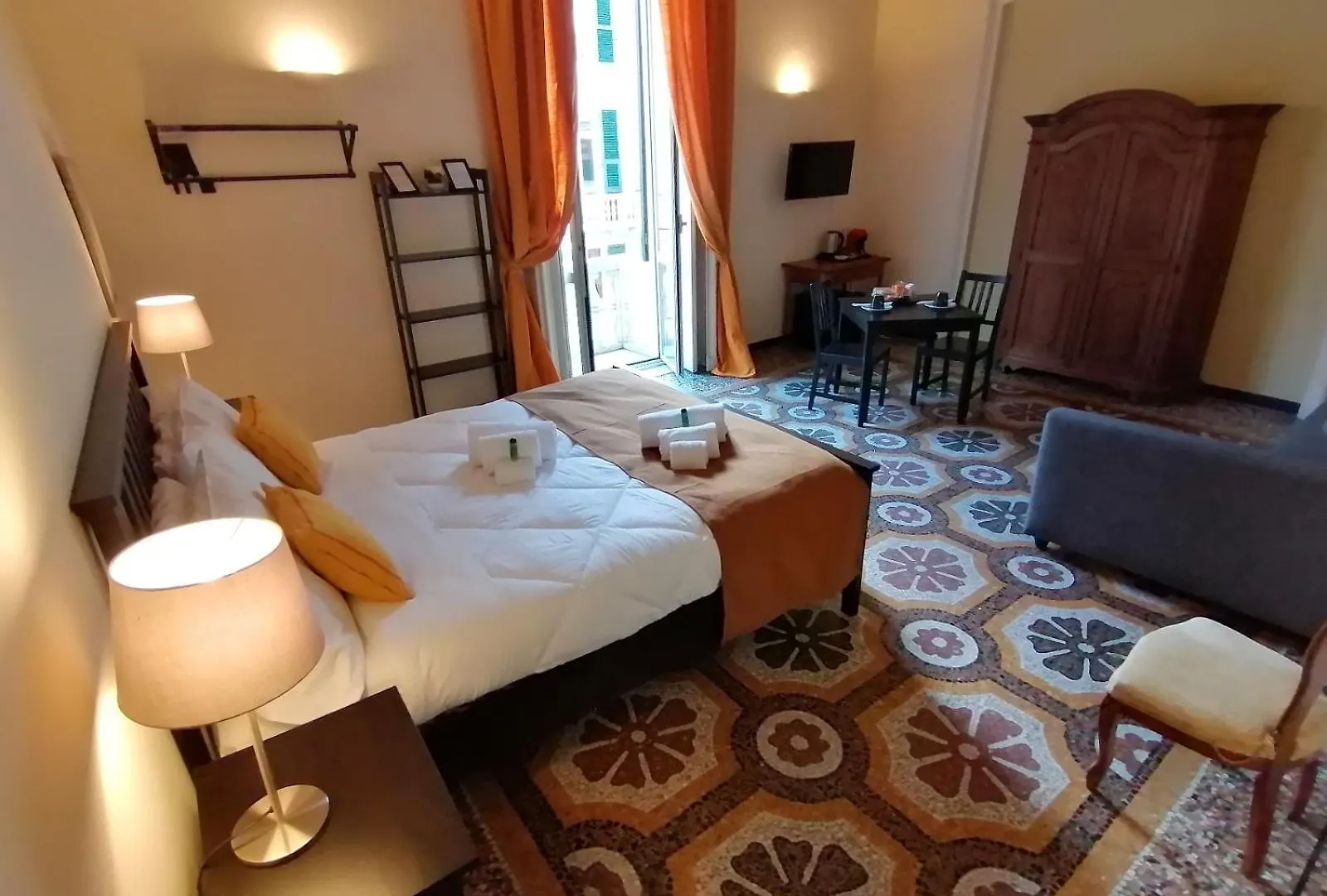 Oda ve Kahvaltı B&B Genova Centro